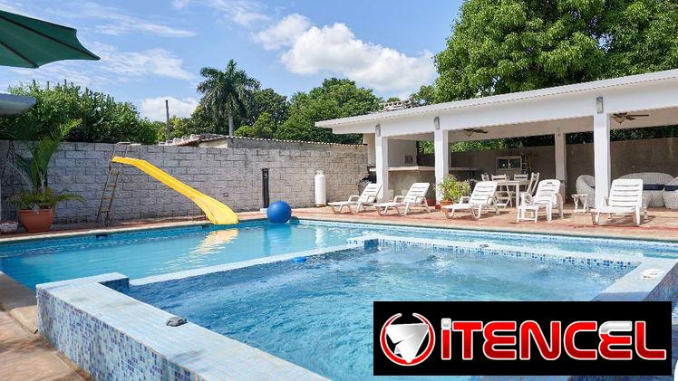 SE RENTA CASA DE DOS HABITACIONES CON PISCINA EN BOCA CIEGA A 4 CUADRAS DE LA PLAYA. 54026428