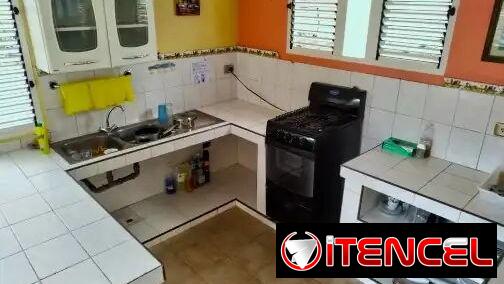 🟢🟡🟡 Varadero, casa de 4 habitaciones y baños.