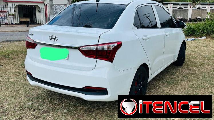 Vendo o negocio yhunday gran i10 del 2019 mecánico