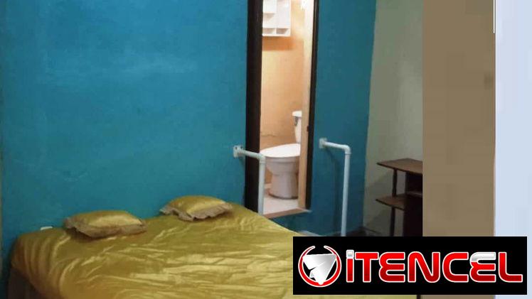 ALQUILO APTO DE 2 CUARTOS EN LA HABANA VIEJA MUY BUEN ESTADO Y BIEN UBICADO  EN 300 USD AL MES.