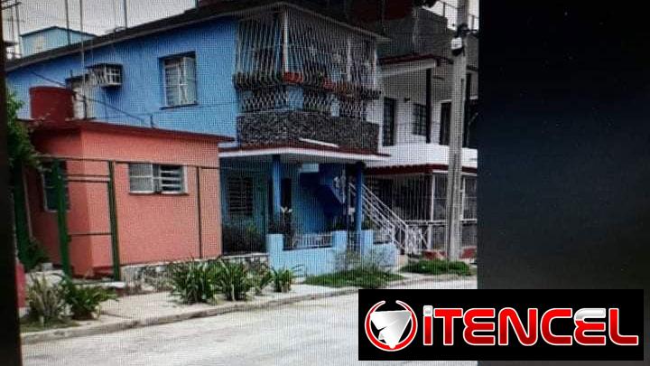Casa en venta (Versalles, La Lisa, La Habana).
