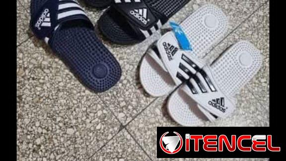 Chancletas Adidas originales