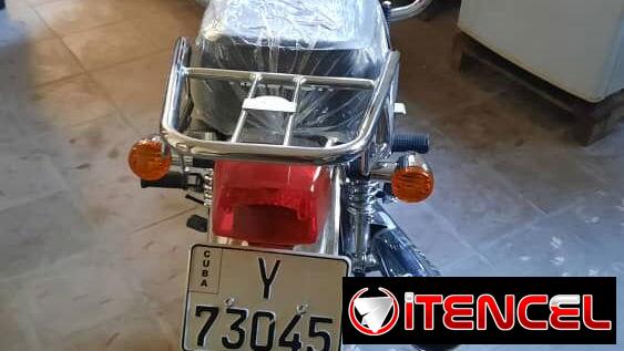 Moto con autonomía 40km/Lts marca Halcon, 4 tiempos 150CC, fabricada por la Suzuki, original de fábrica, nueva sin usar