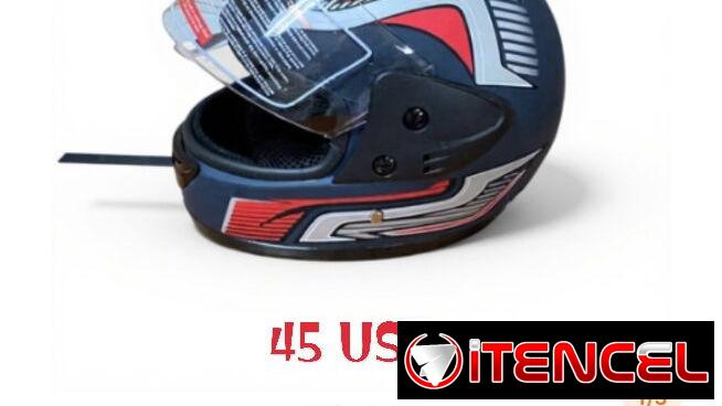 Casco para motorista y capas