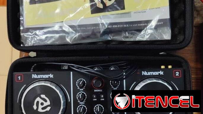 Numark Party Mix Nueva con Estuche