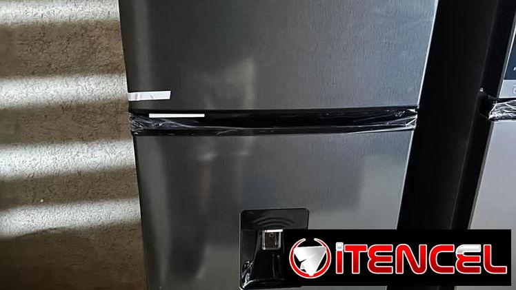 REFRIGERADOR ROYAL DE 8.5 PIES CON DISPENSADOR DE AGUA 325   USD