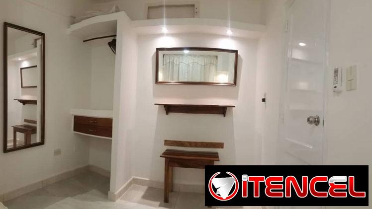 Rento apt supercéntrico de 2/4 en planta baja a 2 cuadras de 23 y Rampa,Vedado!.