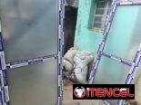 Puertas de aluminio con melamina y cristal a la medida del cliente