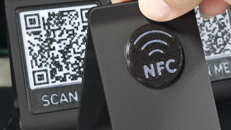 Se realizan articulos para publicidad personalizados / Llaveros, porta celulares, QR, NFC, logos corporeos