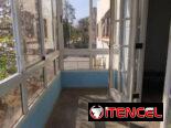 Apartamento primer piso frente calle en el vedado