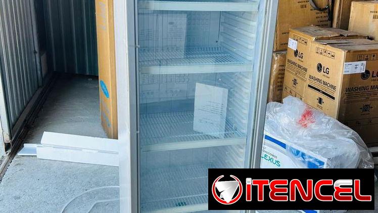 Refrigeradores y neveras exhibidoras