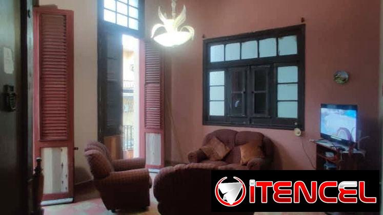 APARTAMENTO CAPITALISTA CON BALCÓN EN LAWTON (A PASOS DE 10 DE OCTUBRE)