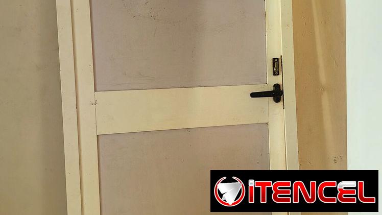 Puerta (210×80)