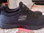 Tenis , Sandalias y Vestidos