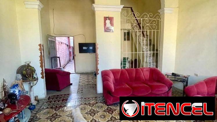 CASA INDEPENDIENTE CON GARAJE Y TELÉFONO EN LAWTON!!!