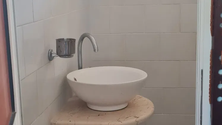 Casa grande con apartamento independiente en cojimar habana del este