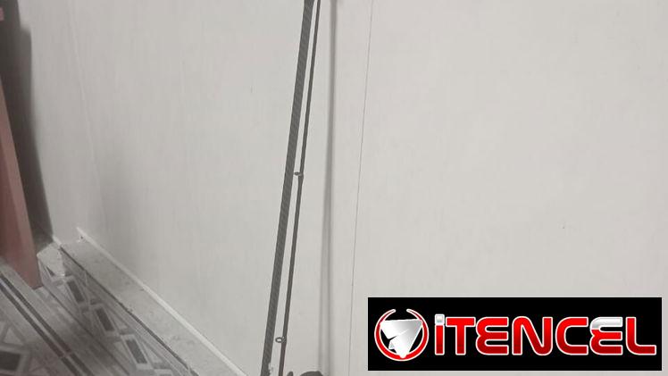 Caña de Pescar Spinning 2.10m: Acabado Tipo Carbono con Carrete Metal VPT#-0403