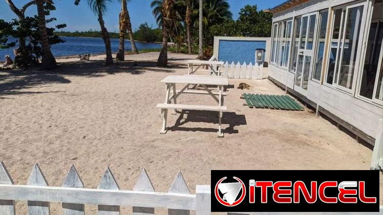Venta de casa en primera línea de la playa