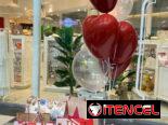 🎈Set de 11 globos de corazón y confeti $1850