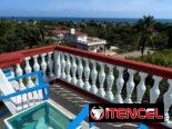 COD.Z 🏡 Casa de Alquiler con Piscina y Vista al Mar 🌊