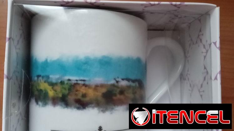 Jarra de ceramica blanca muy elegante con imagen antigua de Casablanca