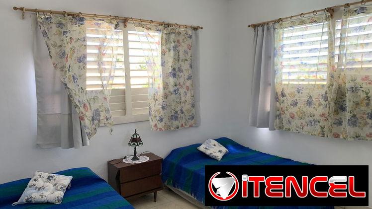 Alquilo apto de dos cuartos con garaje en Miramar