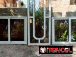 Carpintería Marquetería de Aluminio con Cristal y Cristal en el Aire…” ALUMINCRISTAL S.A”
