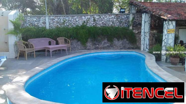 Espectacular casa de renta ,playa de Guanabo ,piscina con recirculación , 3 habit climat , PANELES SOLARES, 52463651, R