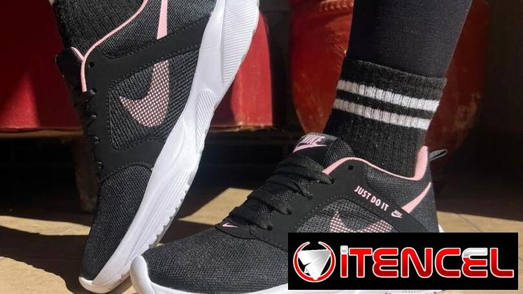 Tenis variados