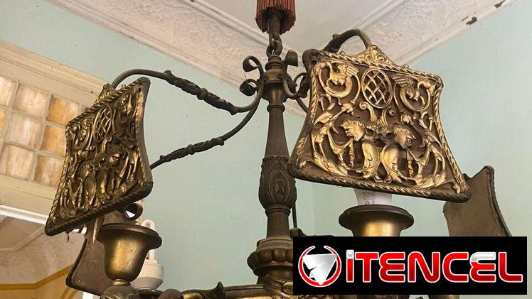 Vendo muebles antiguos y objetos antiguos decorativos