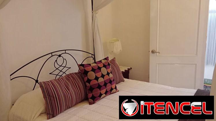 Se renta en el vedado casa con 4 habitaciones privadas cerca de la calle paseo. 58858577.