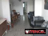 🏡Playa. Rento apto de 3 cuartos y 2 baños. Terraza a la calle. 📍Cerca de 31 y 42. 💼Renta Lineal.👶Se admiten niños