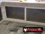 Marquetería de aluminio y cristalería
