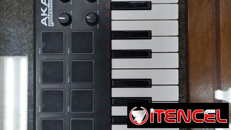 🎹 AKAI MPK Mini Professional 🎶