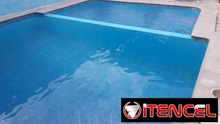Hostal en el centro del vedado con 1400m²..con 7 habitaciones. Piscina…y mucho mas.