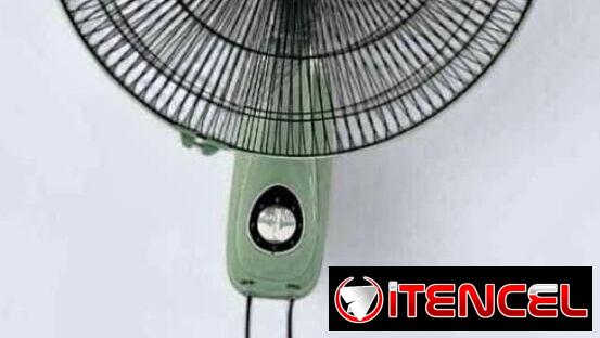 Ventilador recargable de 16 pulgadas, verde.