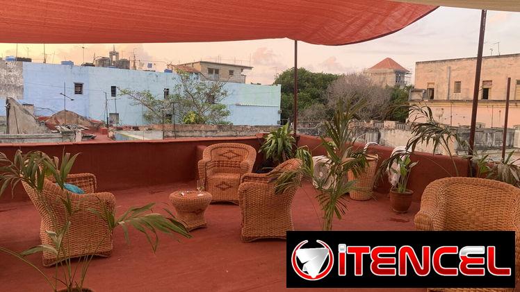 Rento casa entera de 5 cuartos con balcon y terraza a pasos de la Plaza Vieja