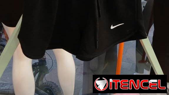 Short nike deportivo unisex. Color negro. Alta calidad.