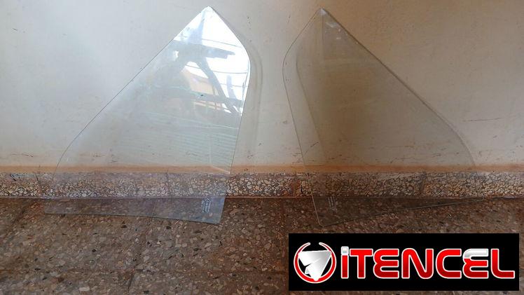 Palabrisa trasero y ventanillas de Moskvich Aleko