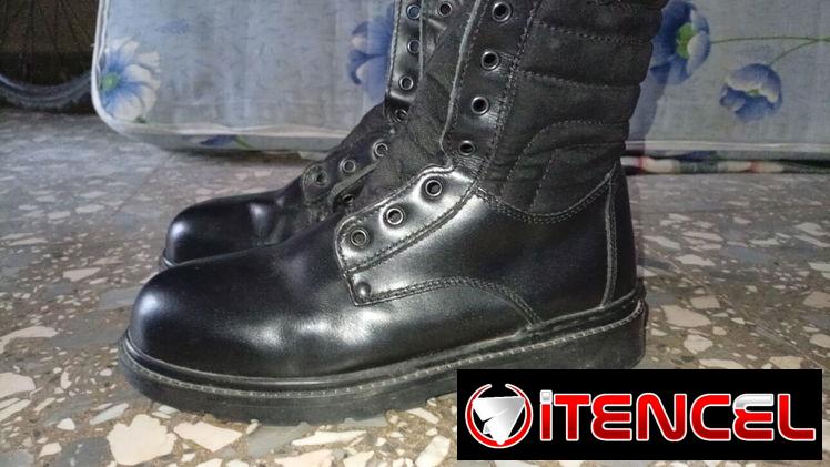 Se venden botas tácticas