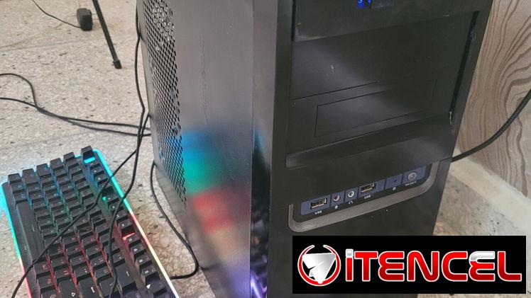 230 usd . Torre de 7ma B250 + i5 7500 y 12gb ram. con tarjeta de video