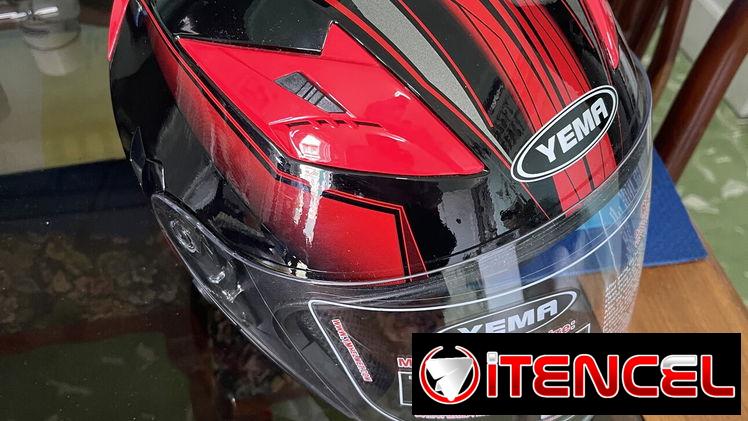 Casco para su moto Profesional cerrado con doble visera. Certificado! Rojo y negro. Con tomas de aire!!