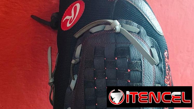Guante de béisbol con pelota