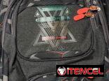 Mochilas con varios zipper y compartimentos, bien fuertes de lona gorda !