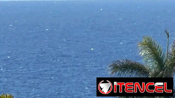 APARTAMENTO EN ALTOS 4TO PISO CERCA  DE  15 Y 17 VEDADO  🪟 CON BALCON  VISTA 🪟 AL MAR 🌊