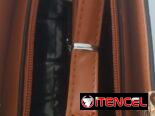 Bolso de mujer elegante con múltiples compartimentos