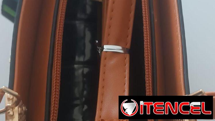 Bolso de mujer elegante con múltiples compartimentos