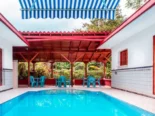 Casa independiente con piscina