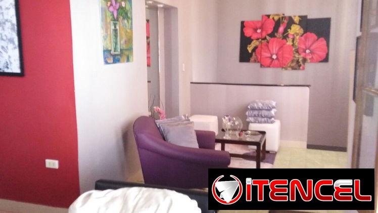 75 mil USD con todo. Casa de 5 cuartos y 3 baños en Plaza de la Rev.