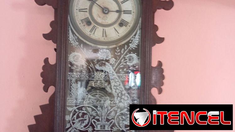 VENDO RELOJ ANTIGUO AMERICANO DE CUERDA.